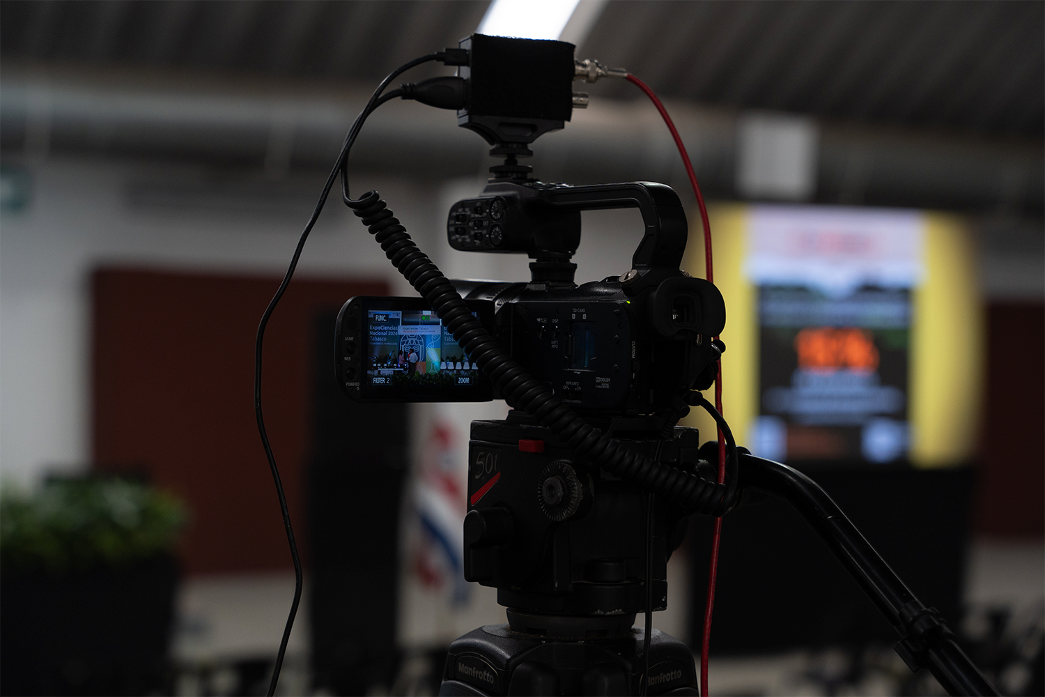 Equipo técnico de transmisión en ExpoCiencias Nacional Tabasco 2024