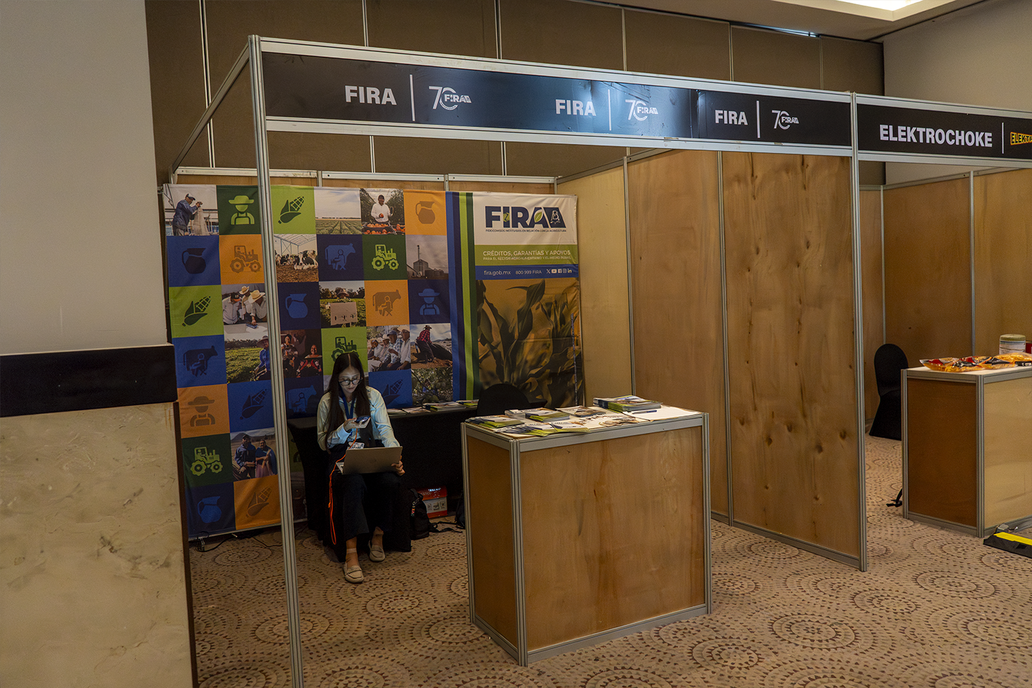 Área de exposición y stands en GANARE 2025