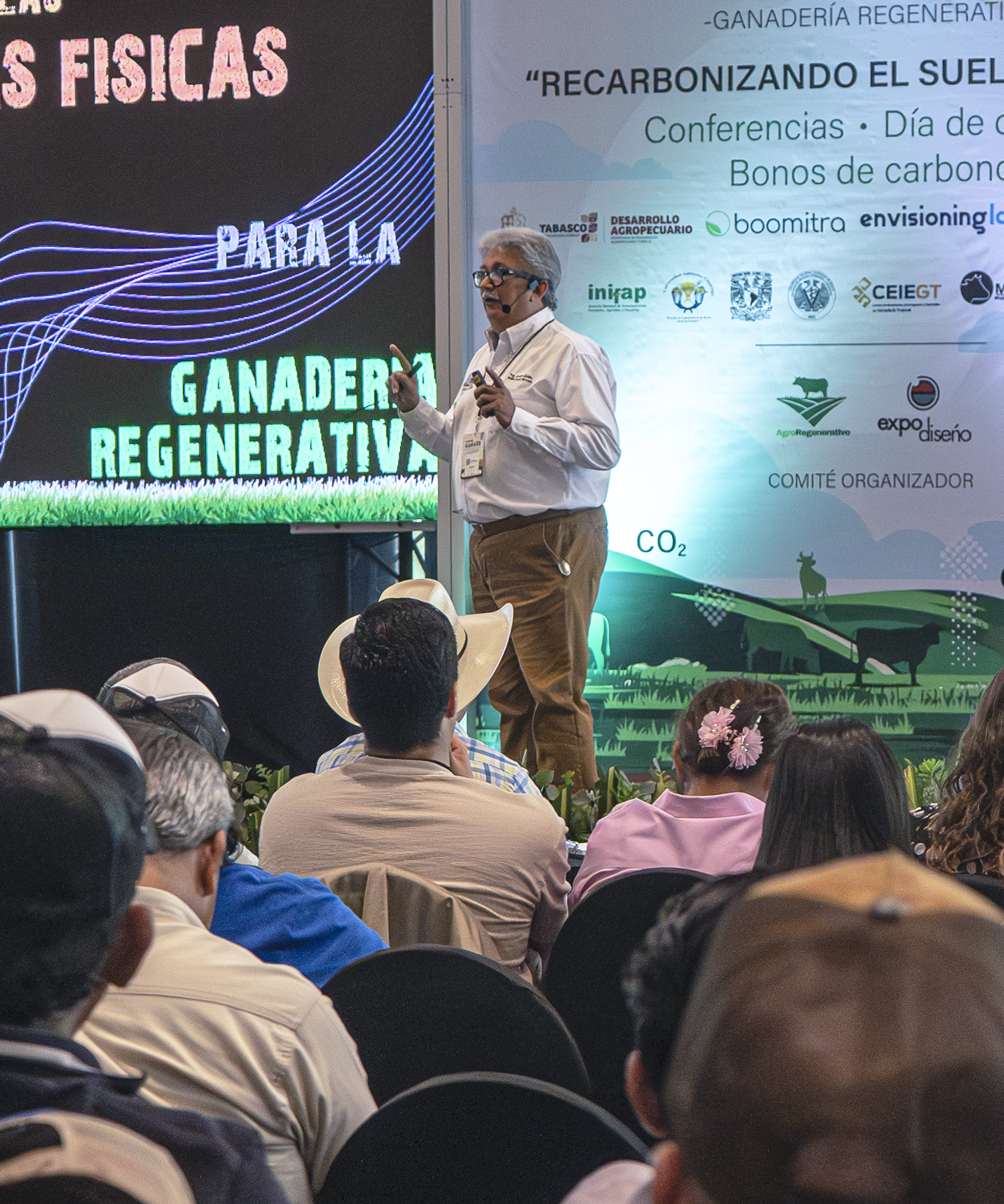 Conferencista durante GANARE 2025